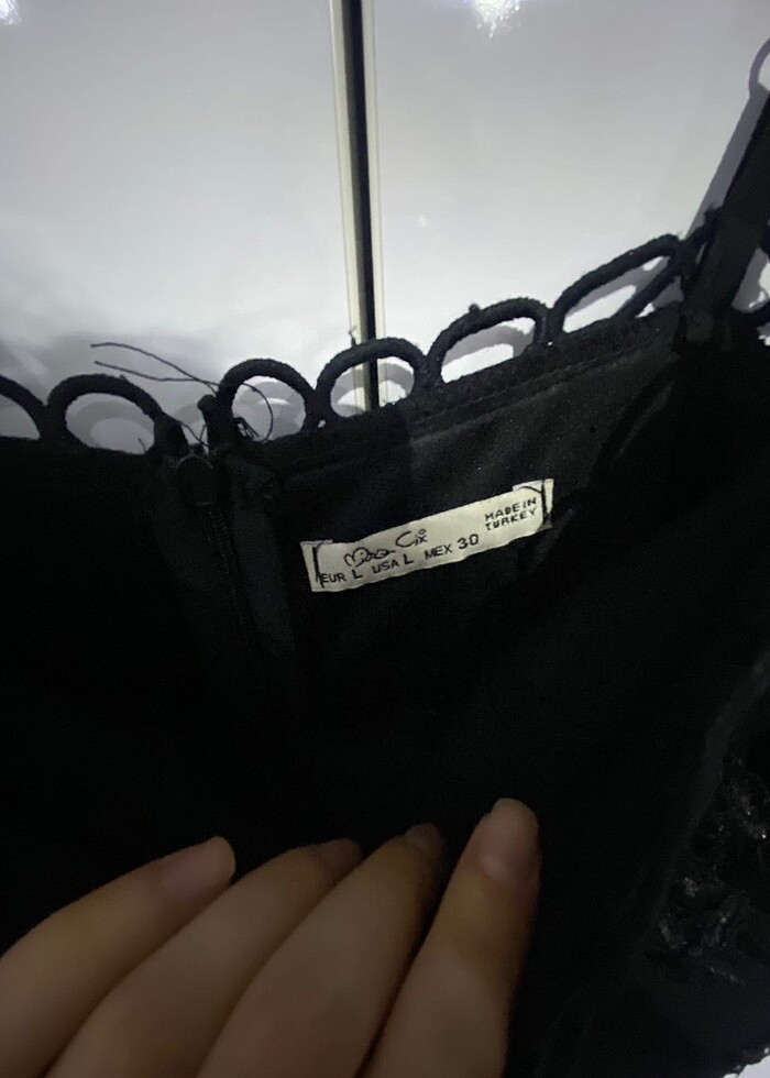 Siyah Şortlu Pelerin Tulum - Görsel 3