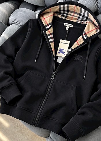 Burberry Siyah Kapusonlu Fermuarli Hirka