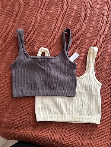 2 li addax skinny crop