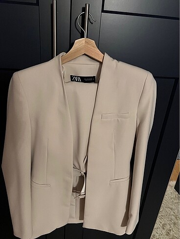 Zara bej takım ( blazer ve pantolon)