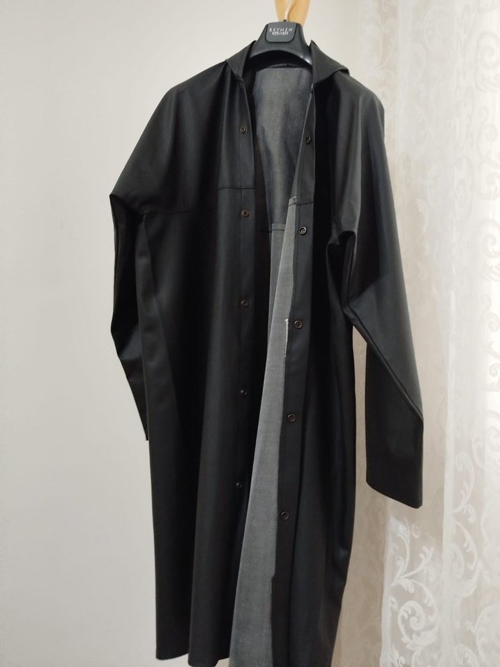 Siyah Uzun Kollu Gotik DERİ Yağmurluk - Görsel 2