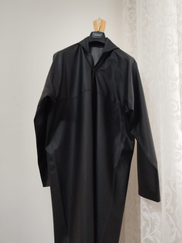 Siyah Uzun Kollu Gotik DERİ Yağmurluk - Görsel 4