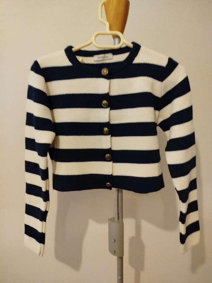 Düğmeli Çizgili Kadın Kısa Hırka - Görsel 2