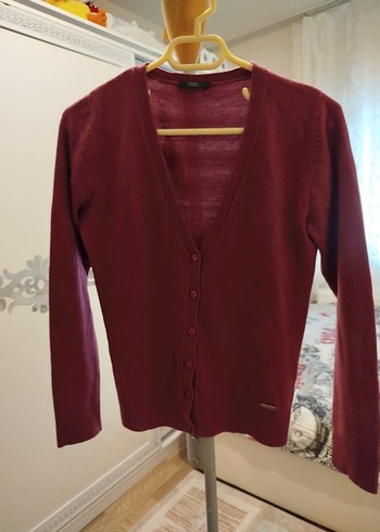 Bordo Düğmeli V Yaka Yün Hırka - Görsel 2