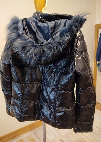 Kürk Detaylı Siyah Kadın Kışlık Mont - Görsel 2