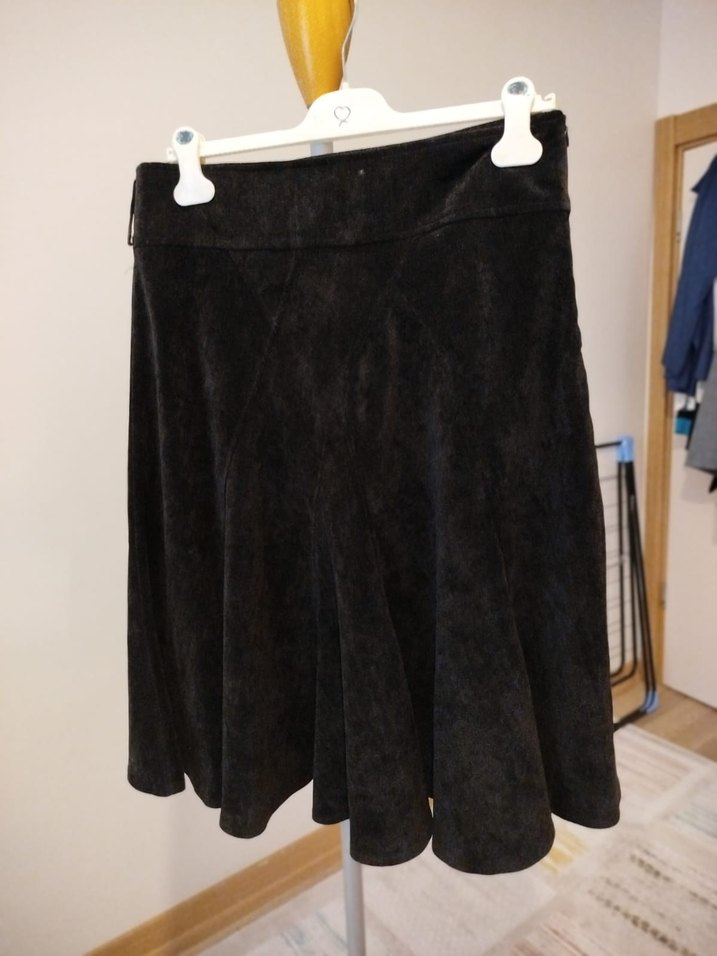 Siyah Süet Midi Uzunlukta Salaş Etek - Görsel 3