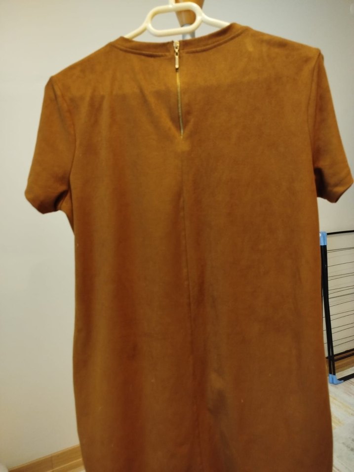 Kısa Kollu Kahverengi Süet Kadın Tişört - Görsel 3