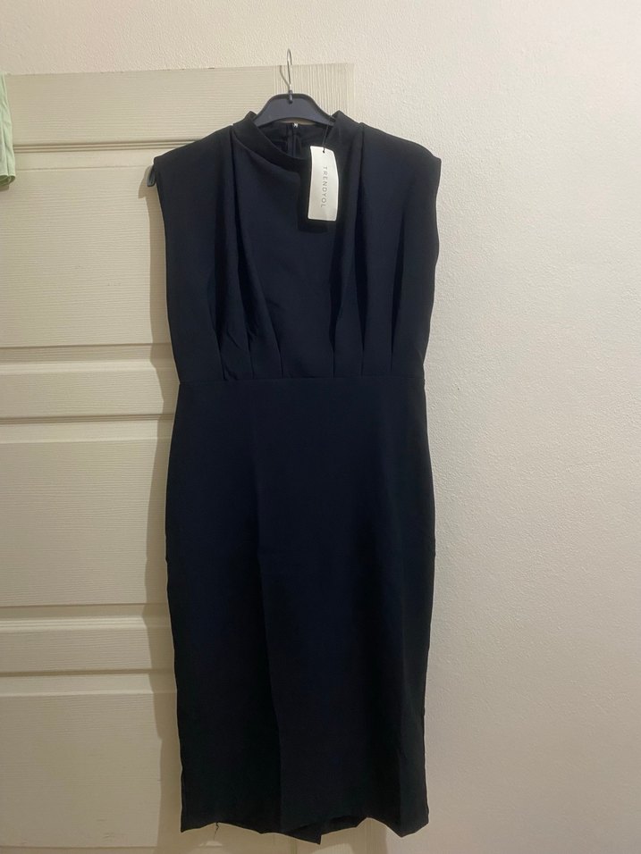 Yüksek Yakalı Siyah Uzun Abiye Elbise - Görsel 3