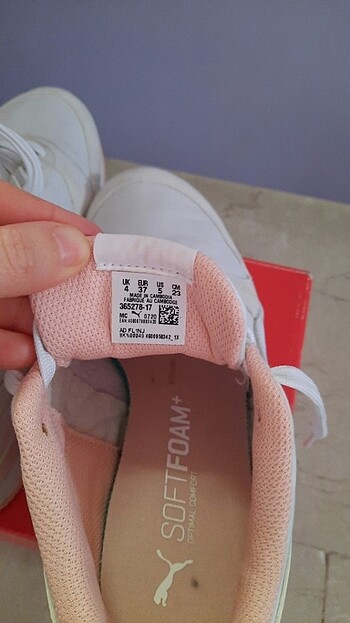 37 Beden beyaz Renk Puma kadin ayakkabı