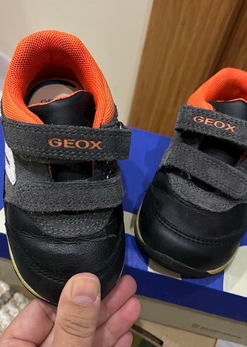 Geox ürünü