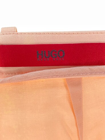 42 Beden çeşitli Renk Hugo Boss Düz Kesim %70 İndirimli.