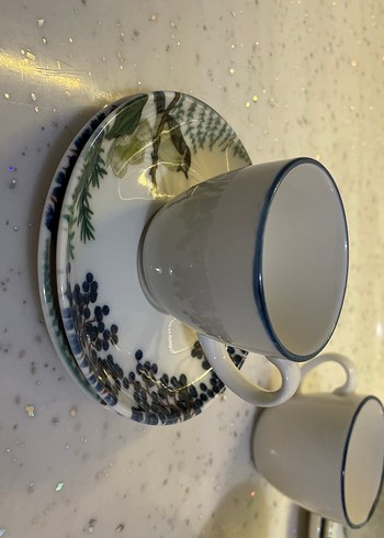 Mavi Kenarlı Beyaz Porselen Fincan Takımı - Görsel 2