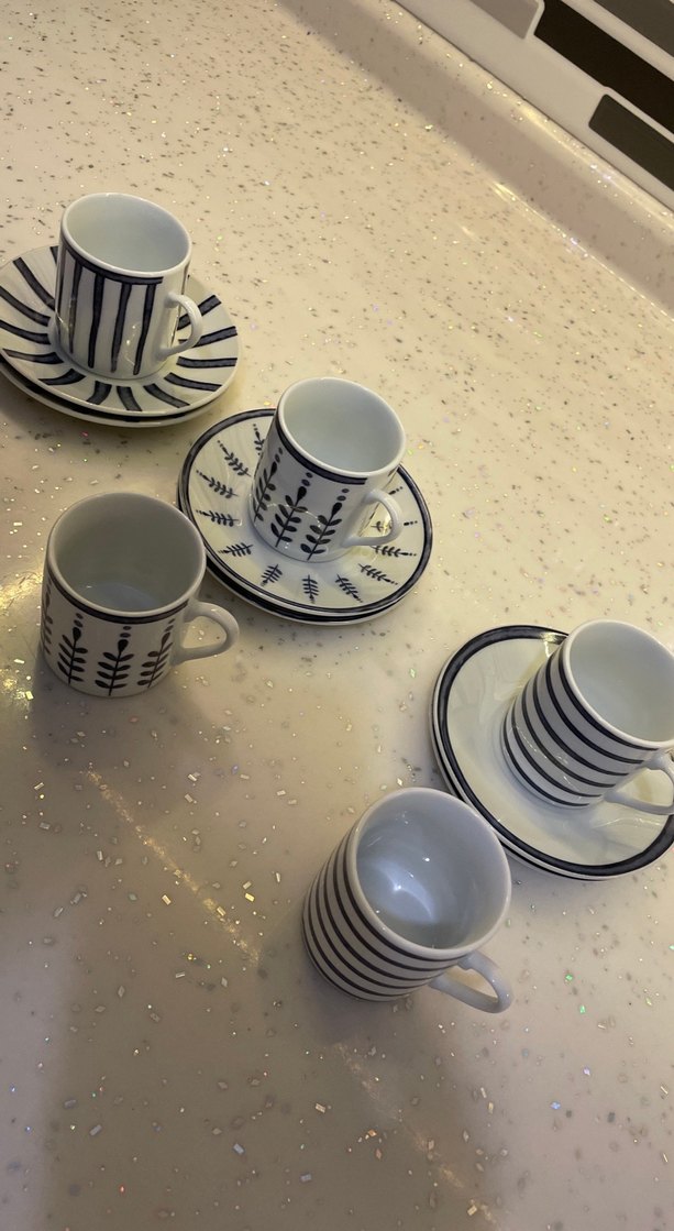 Beyaz ve gri çizgili kahve fincanı seti - Görsel 3