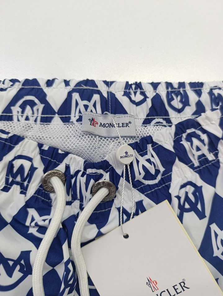 Moncler Renkli Baskılı Erkek Mini Şort - Görsel 3