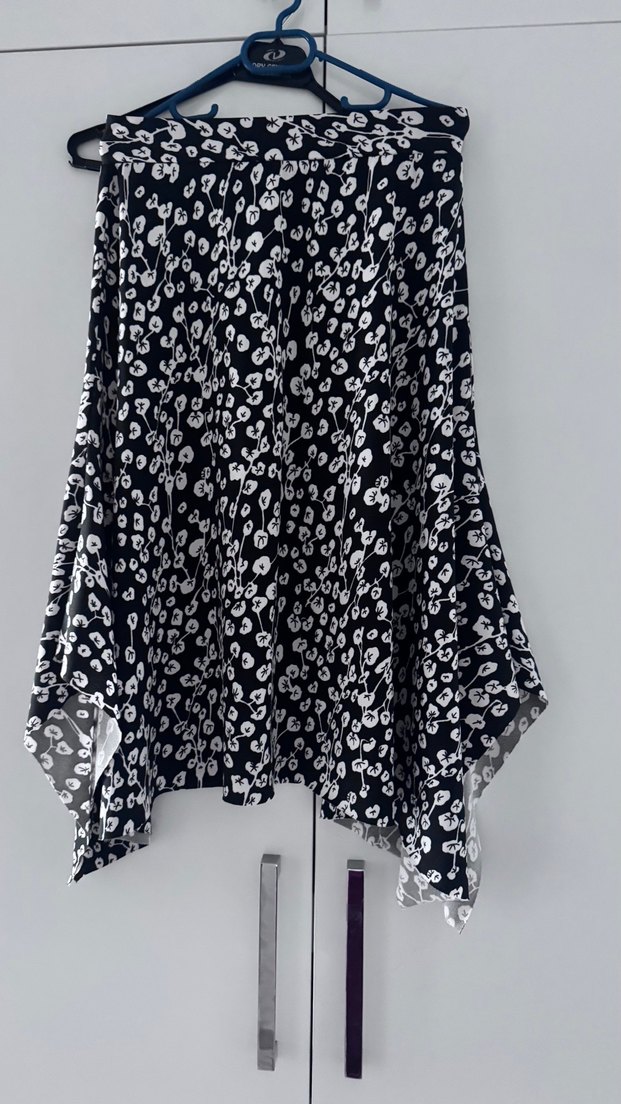 Kadın Siyah Dökümlü Midi Etek - Görsel 4