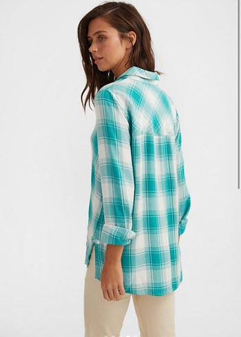 Turkuaz V Yaka Uzun Kollu Kadın Gömlek - Görsel 3