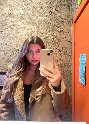 Bej Tüylü Kadın Stradivarius Kaban