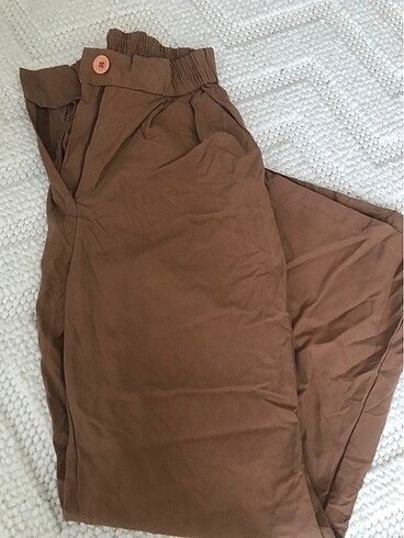 Geniş kahverengi kumaş pantolon