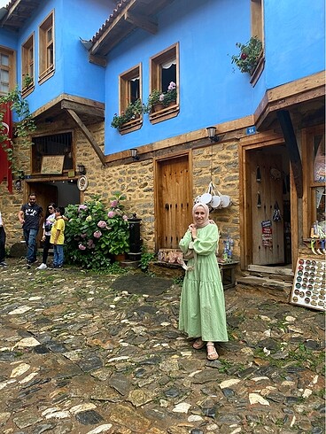 Yeşil elbise