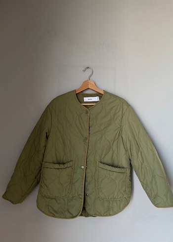 xs Beden Bershka Haki Kadın Kapitone Ceket