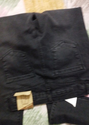 Düğmeli Siyah Rahat Kesim  Kot Pantolon - Görsel 6