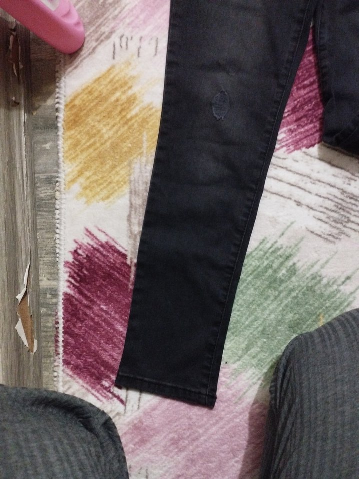 Düğmeli Siyah Rahat Kesim  Kot Pantolon - Görsel 5