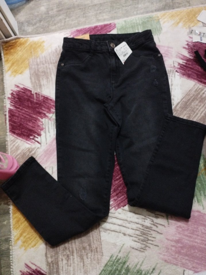 Düğmeli Siyah Rahat Kesim  Kot Pantolon - Görsel 4