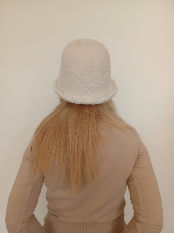 Peluş Detaylı Bej Bucket Şapka - Görsel 3