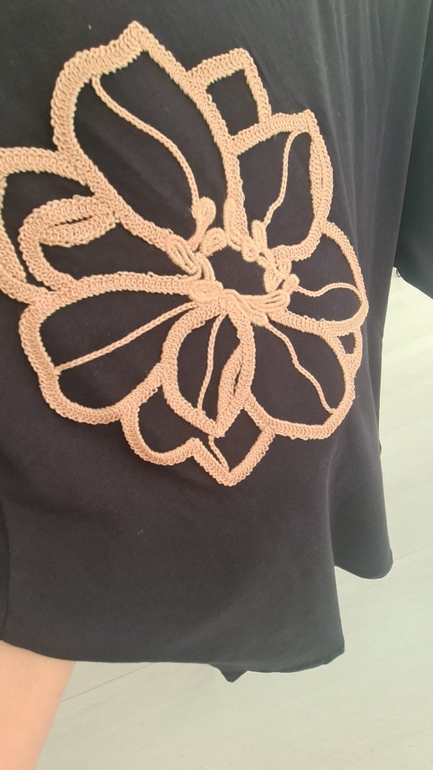 Cicek nakisliKısa Kollu Kadın Tişört - Görsel 2