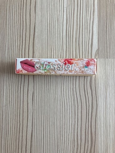 Glossier birtday balm