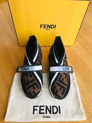 Fendi bayan sneaker.