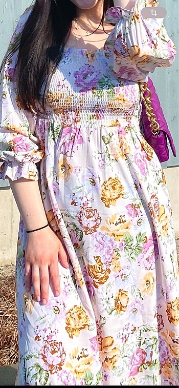 Çiçek desenli midi elbise