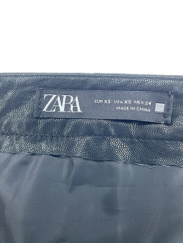 xs Beden siyah Renk Zara Mini Etek %70 İndirimli.
