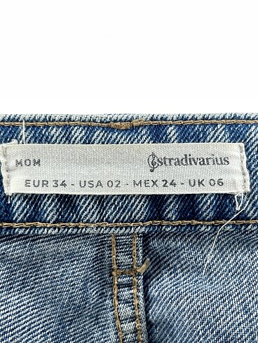 34 Beden mavi Renk Stradivarius Jean / Kot %70 İndirimli.