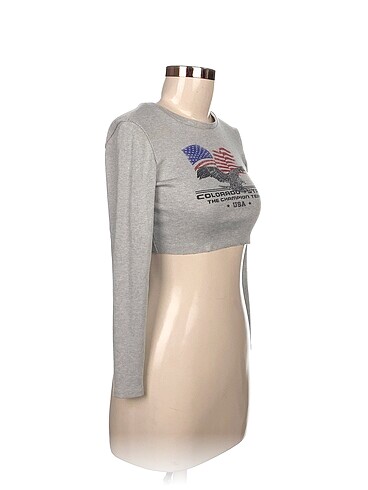 Bershka Bershka T-shirt %70 İndirimli.