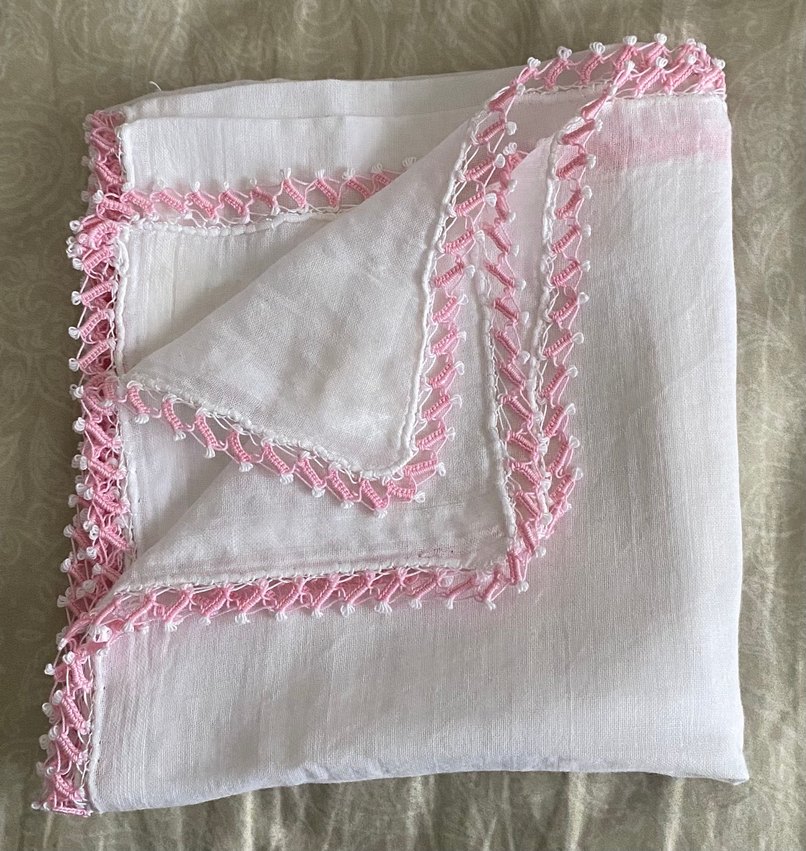 Dantel Detaylı Beyaz sandıktan - Görsel 2