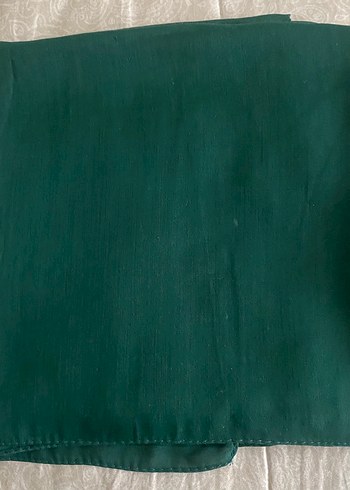 Kadın Parlak Yeşil Dökümlü Şal - Görsel 3