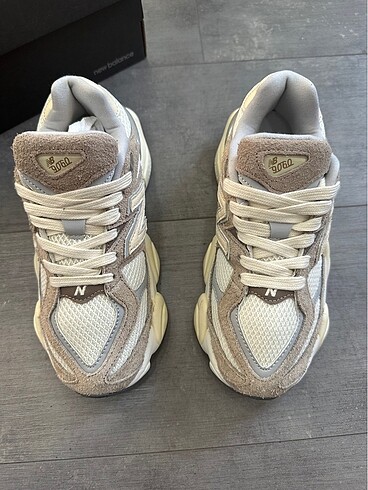 New Balance New Balence 9060 Krem