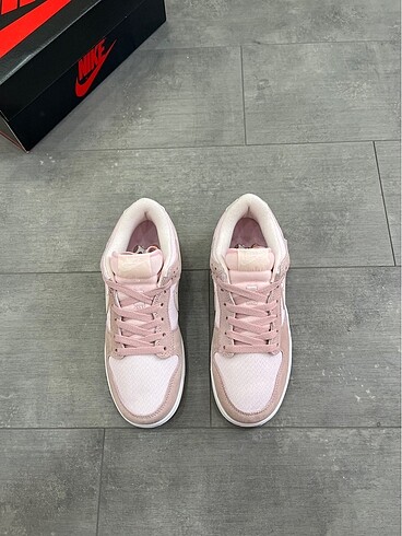 Nike Nike Dunk Low Teddy Bear
