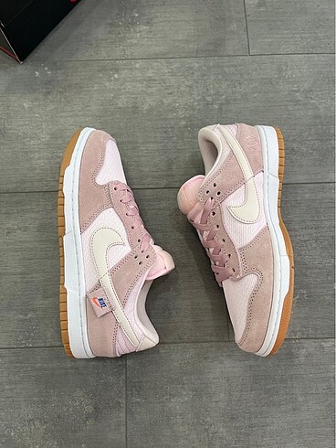 38 Beden Nike Dunk Low Teddy Bear