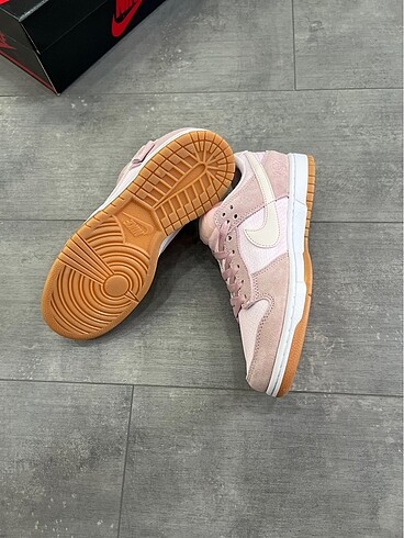 38 Beden çeşitli Renk Nike Dunk Low Teddy Bear