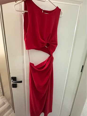 Zara Zara kırmızı elbise