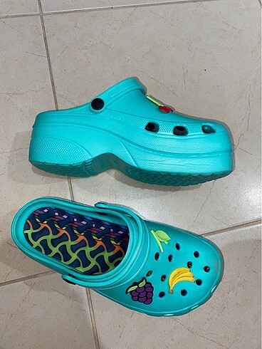 Topuklu crocks terlik