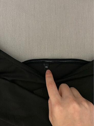 Kadın omuzları açık bluz - Görsel 4