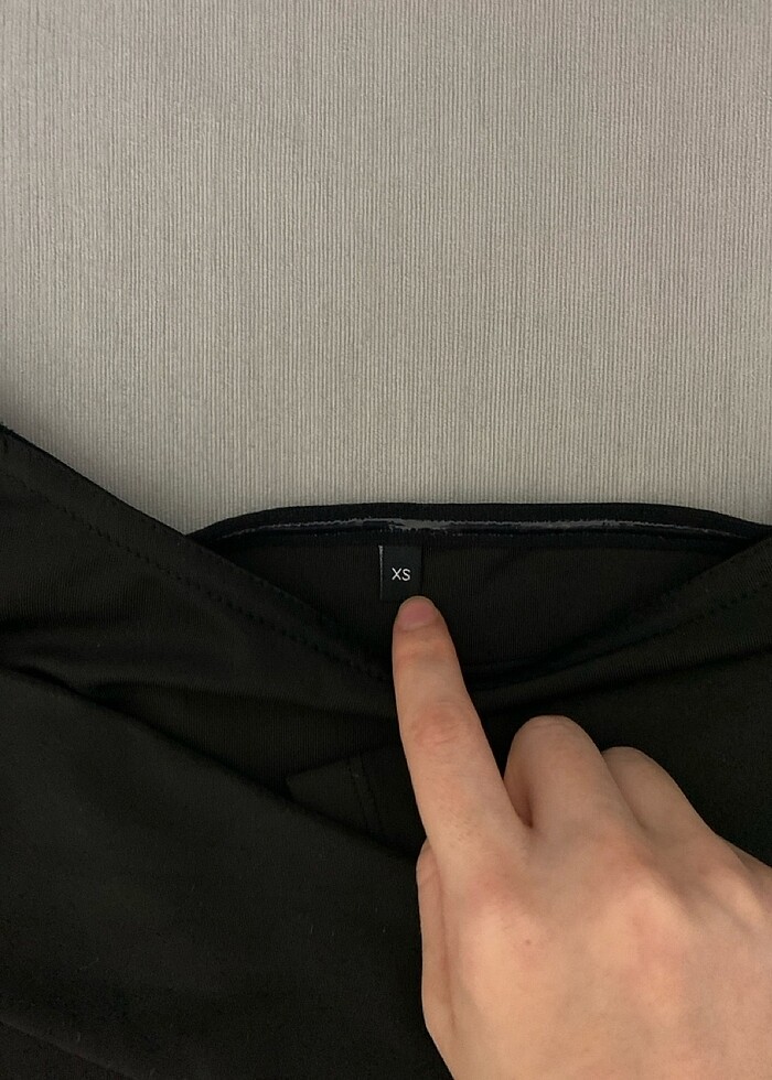 Kadın omuzları açık bluz - Görsel 4