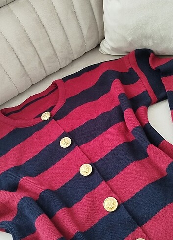 Lacivert şeritli gold düğmeli hırka - Görsel 15