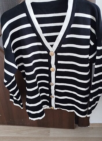 Çizgi detaylı düğmeli hırka - Görsel 7