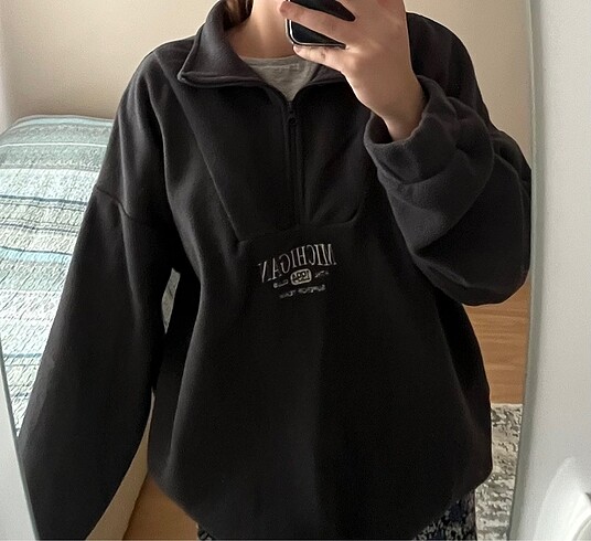 Defacto Sweat
