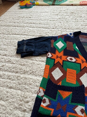 Trendyol marka kot kol detaylı düğmeli hırka - Görsel 3