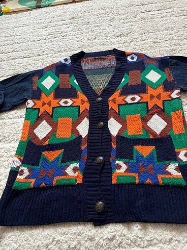 Trendyol marka kot kol detaylı düğmeli hırka - Görsel 2